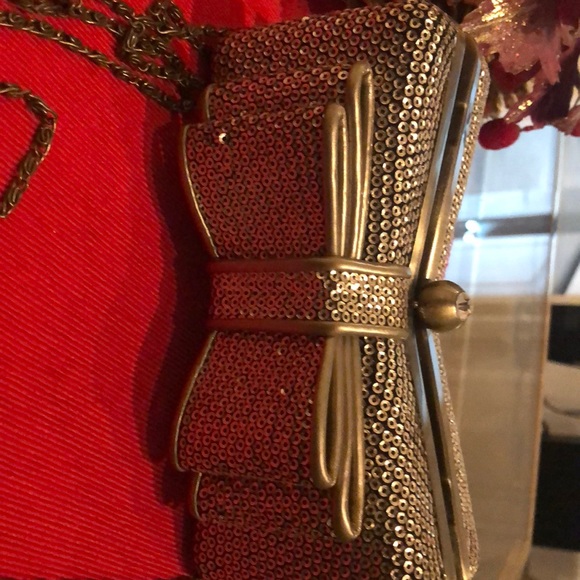 Gold sequenced formal clutch - Picture 4 of 6